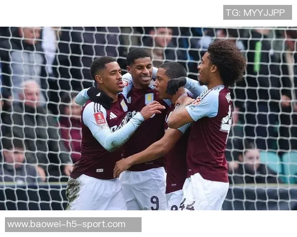 拉什福德在家观看阿斯顿维拉欧联比赛表达对老东家的支持与情感 拉什福德在家观看阿斯顿维拉欧联比赛表达对老东家的支持与情感